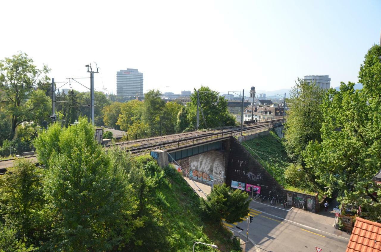 Easyhotel Zuerich West 外观 照片
